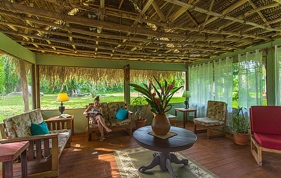 Bocawina Rainforest Resort Lounge