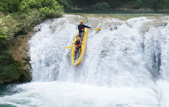 Ultimate Adventure - Moho river paddling